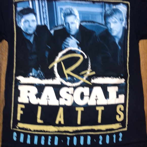 Rascal Flats tour shirt - Picture 2 of 4